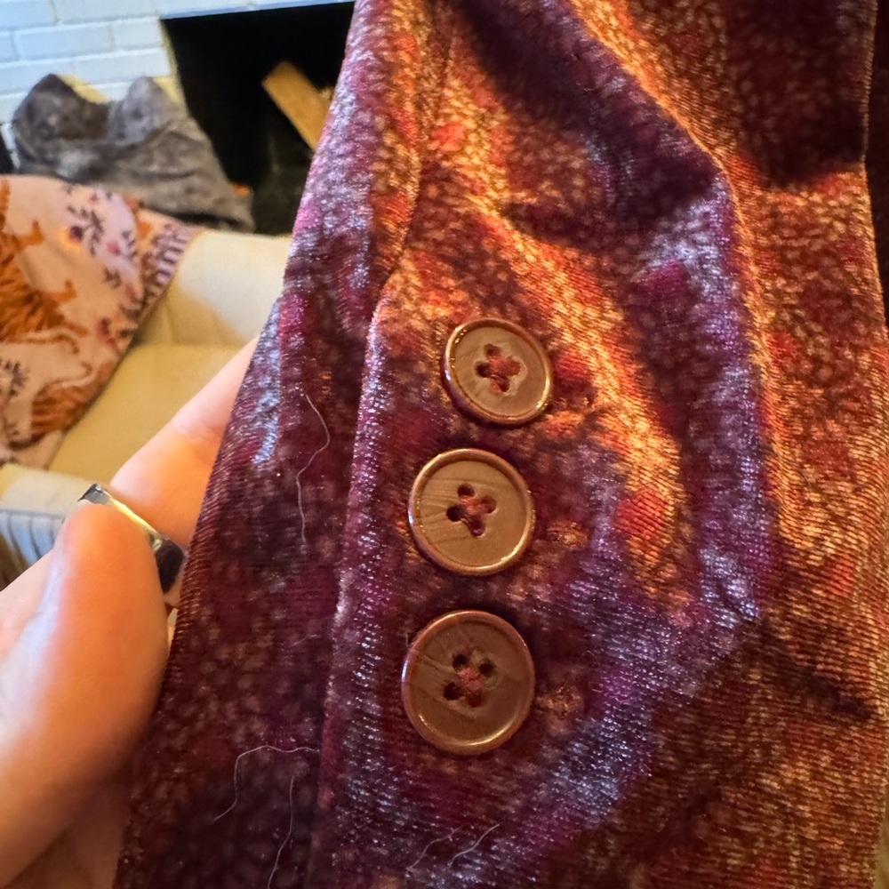Carolina Belle Maroon Velvet Blazer - Picture 2 of 4